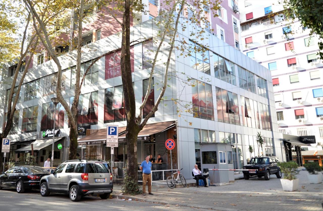 Haris Luxury Apartment No.4 Tirana Exterior foto